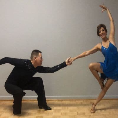 SALSA DANCING